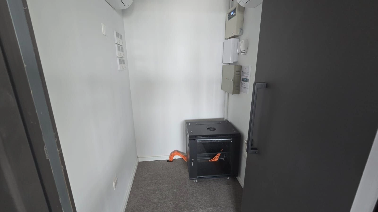 270m² Office for Rent in Limassol – Tsiflikoudia
