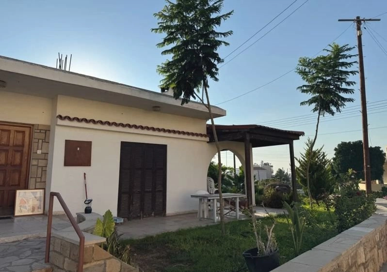 3 Bedroom House for Sale in Chlorakas, Paphos District