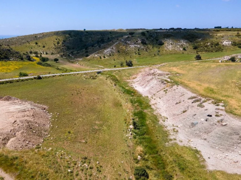 19,595m² Plot for Sale in Anarita, Paphos District