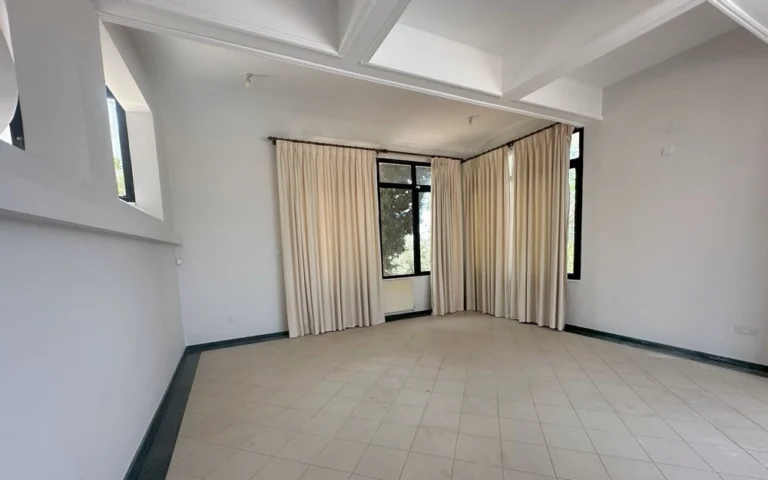 5 Bedroom House for Sale in Geroskipou, Paphos District