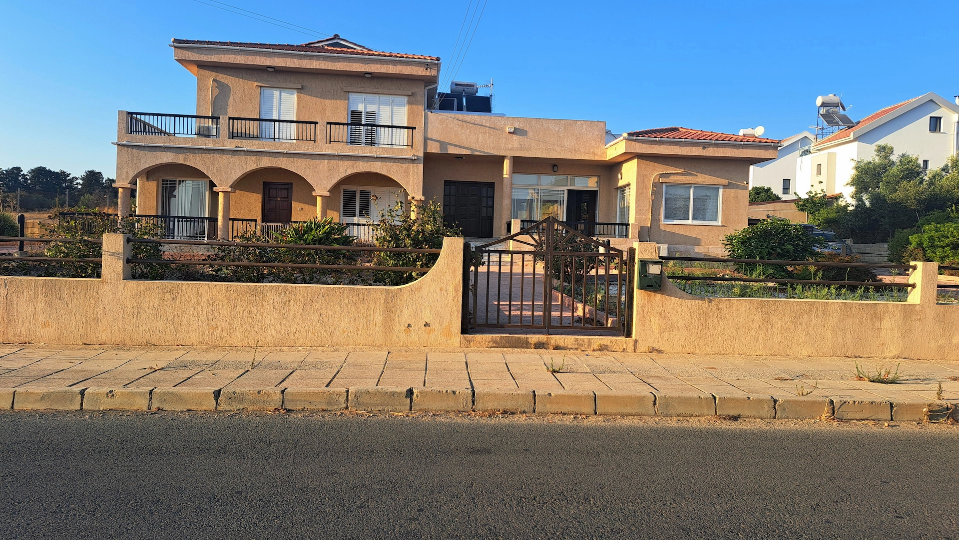 313m² House for Sale in Mesogi, Paphos District