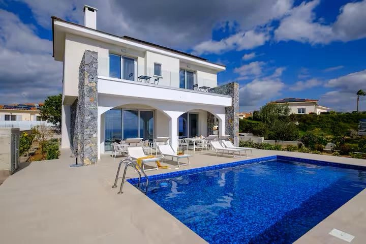 2 Bedroom House for Sale in Pissouri, Limassol District