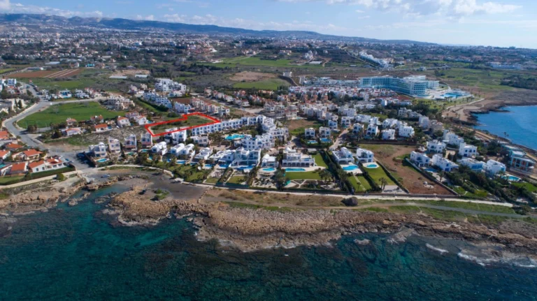 5 Bedroom House for Sale in Chlorakas, Paphos District