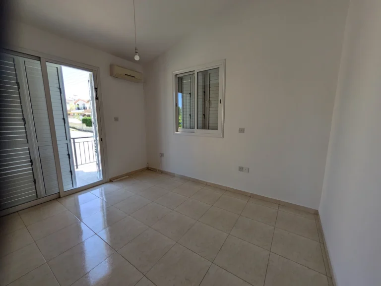 3 Bedroom House for Sale in Chlorakas, Paphos District