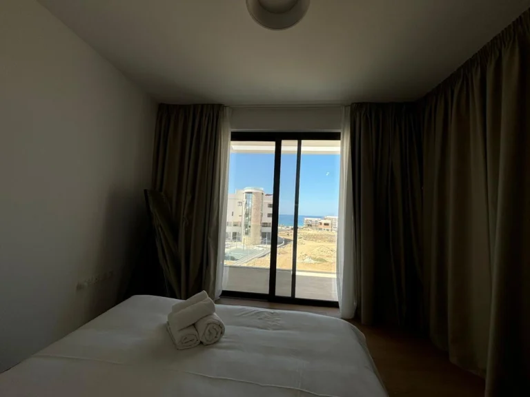 3 Bedroom House for Sale in Tombs Of the Kings, Paphos District