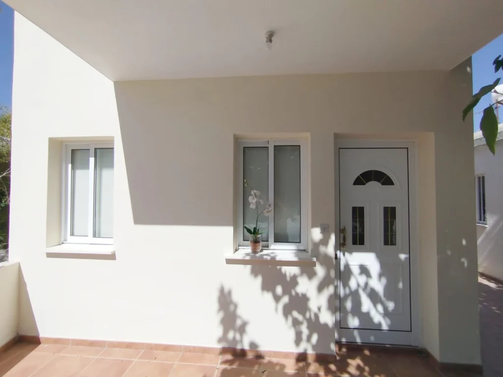 2 Bedroom House for Rent in Giolou, Paphos District
