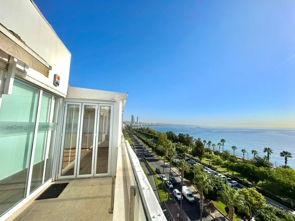 200m² Office for Rent in Limassol District