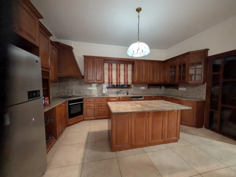 4 Bedroom Apartment for Rent in Paphos District