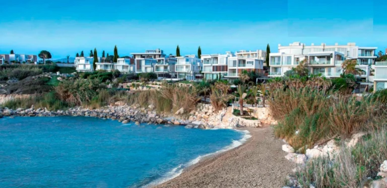 5 Bedroom House for Sale in Chlorakas, Paphos District