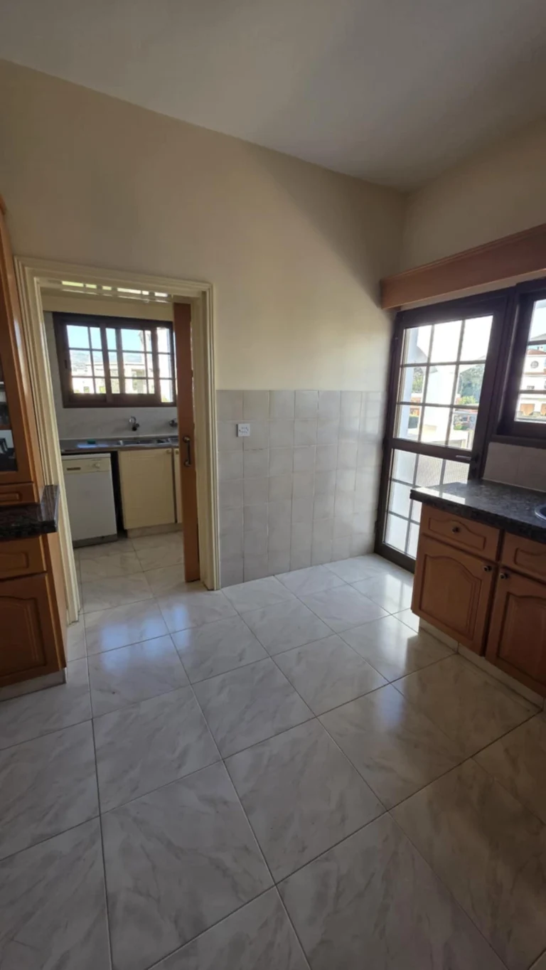 4 Bedroom House for Rent in Chlorakas, Paphos District