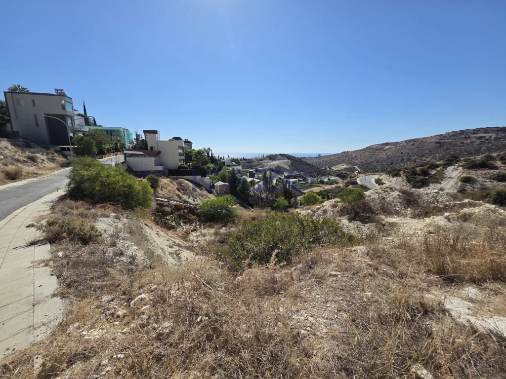 1,639m² Plot for Sale in Agios Tychonas, Limassol District