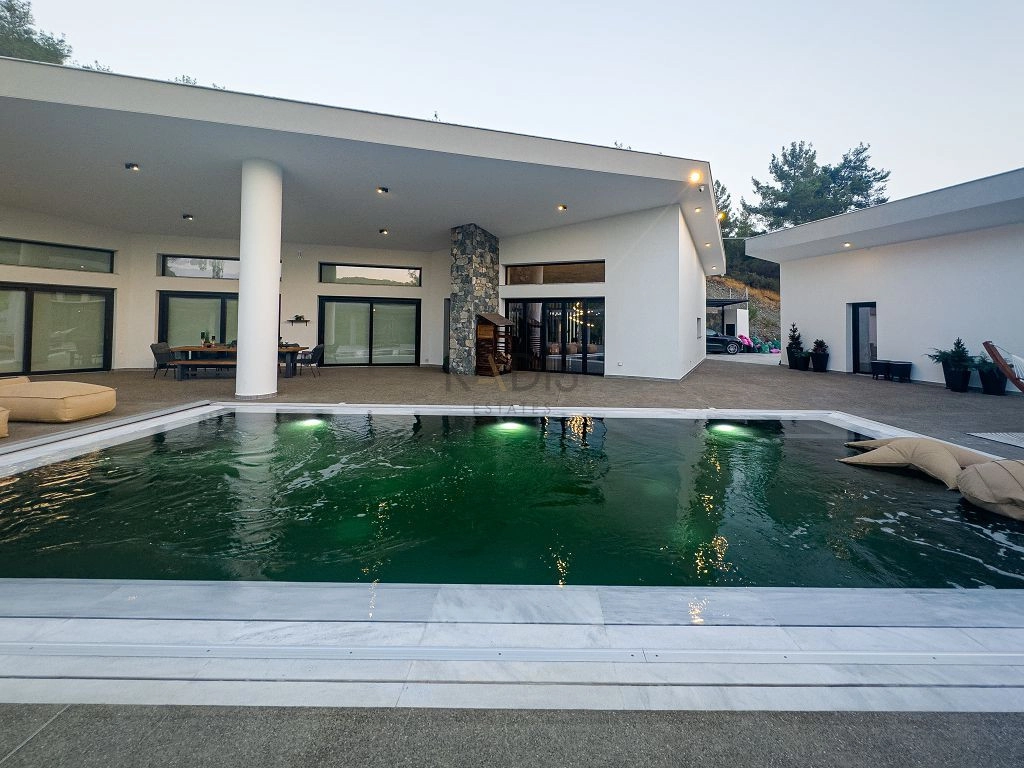 250m² House for Sale in Kalo Chorio Lemesou, Limassol District