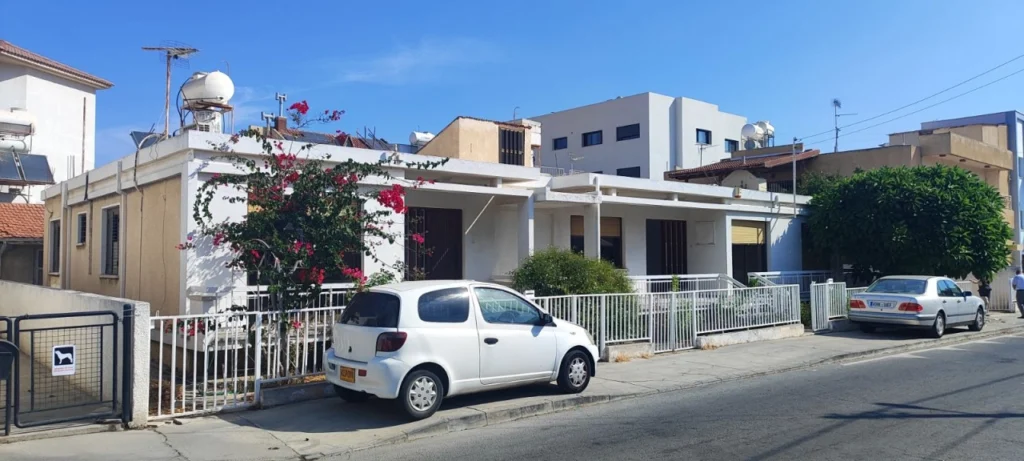 4 Bedroom House for Sale in Limassol – Apostolos Andreas