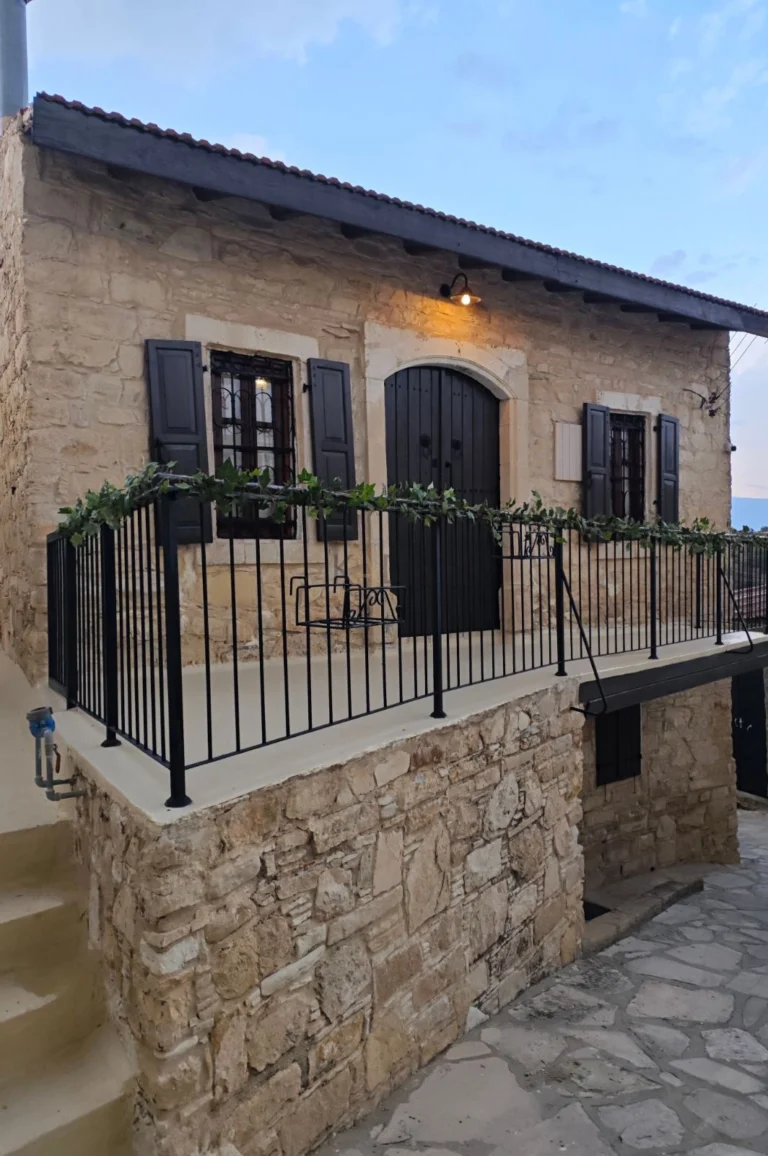 2 Bedroom House for Sale in Agios Therapon, Limassol District