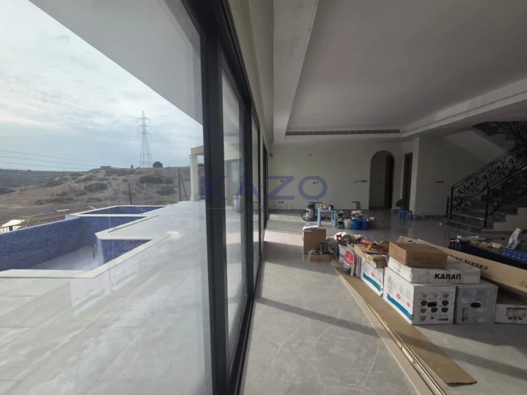 450m² House for Sale in Parekklisia, Limassol District