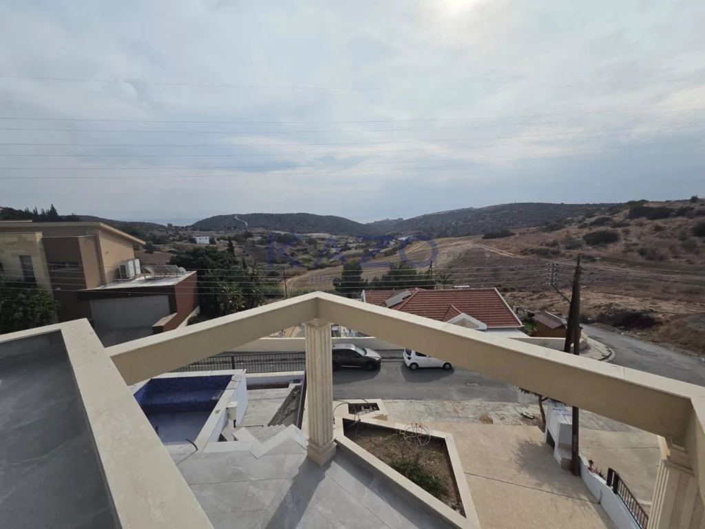 450m² House for Sale in Parekklisia, Limassol District