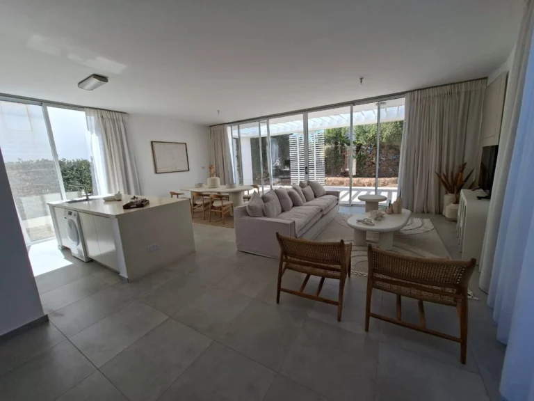 3 Bedroom House for Sale in Coral Bay, Paphos District