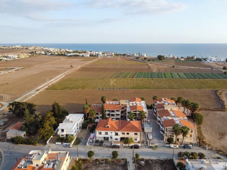 2 Bedroom Apartment for Sale in Pervolia Larnacas