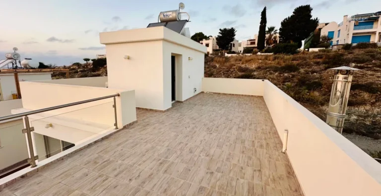 3 Bedroom House for Sale in Chlorakas, Paphos District