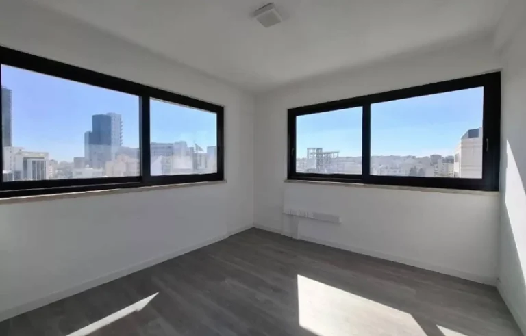 90m² Office for Rent in Nicosia District