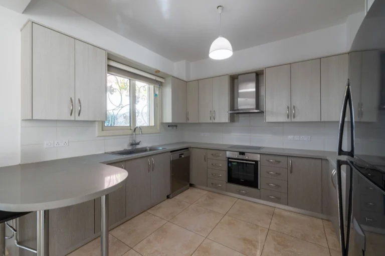 Cheap Houses and Villas for Sale Limassol up to 800000 euro