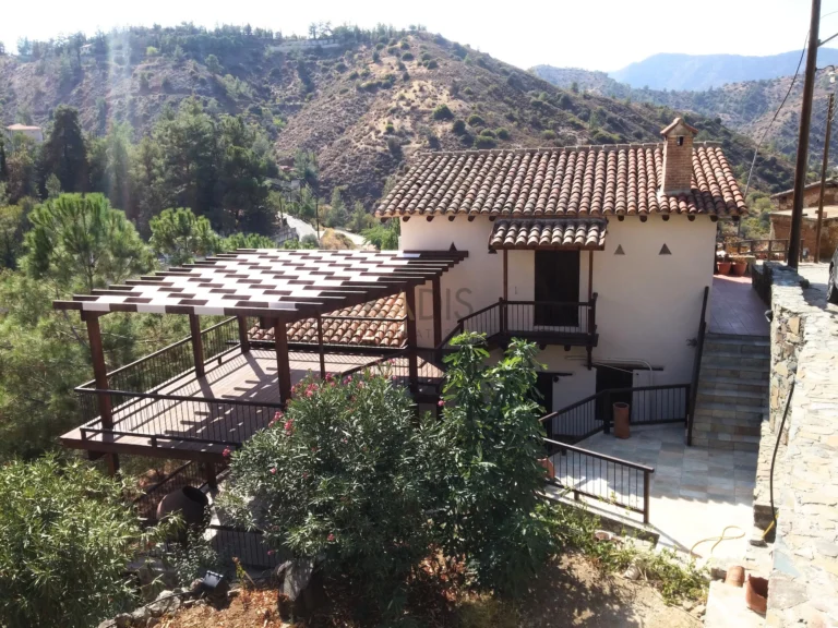 Cheap Houses and Villas for Sale Nicosia up to 700000 euro