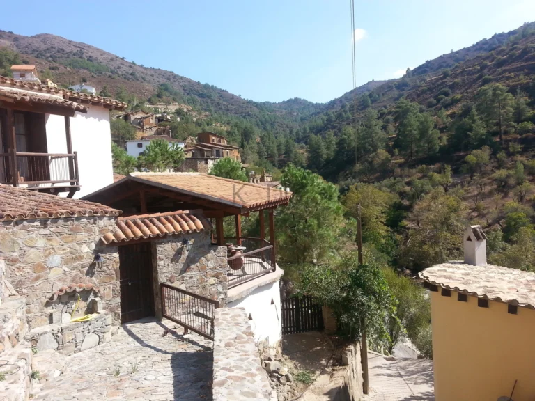 4 Bedroom House for Sale in Gourri, Nicosia District