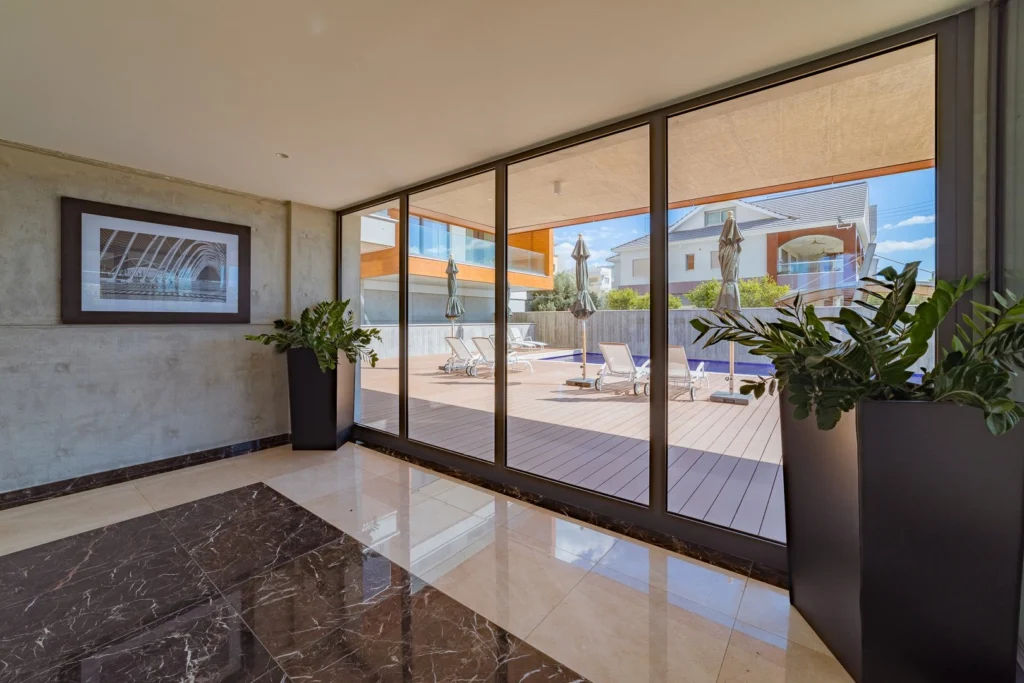 Квартира с 2 спальнями в аренду в Гермасойе, туристической зоне, район Лимассола