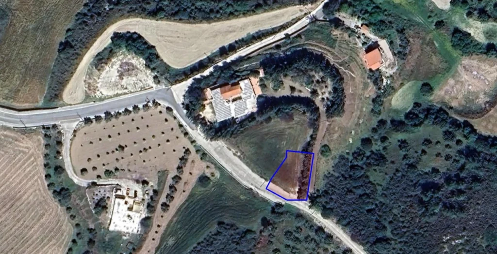 690m² Plot for Sale in Steni, Paphos District