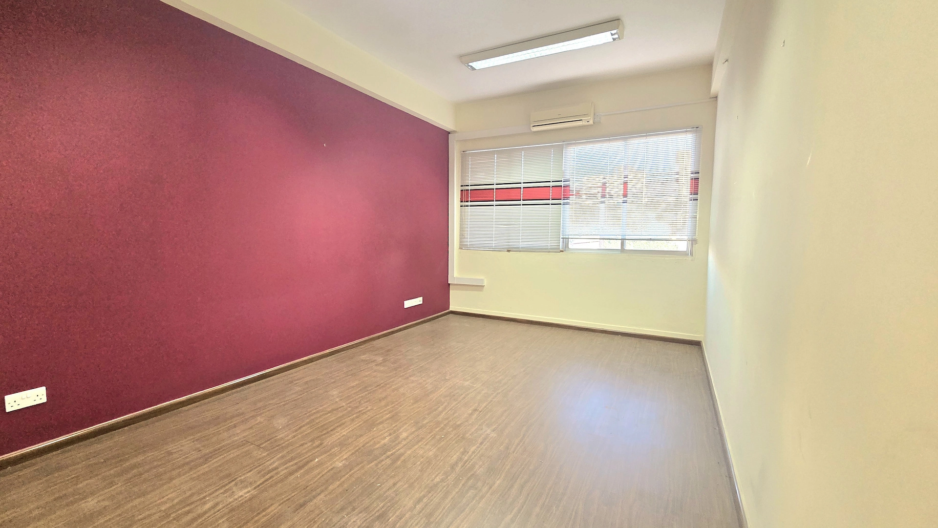 530m² Office for Rent in Limassol District