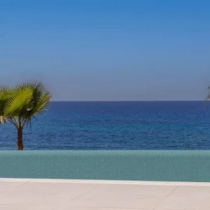 5 Bedroom House for Sale in Kissonerga, Paphos District