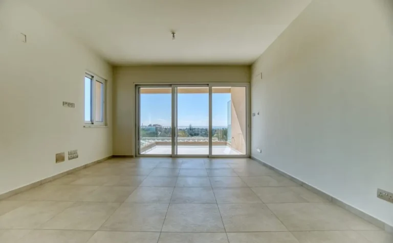 3 Bedroom Apartment for Sale in Chlorakas, Paphos District