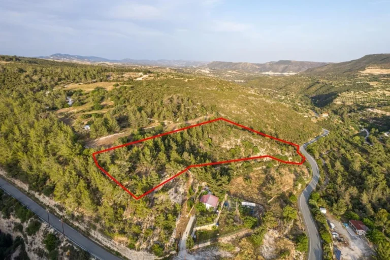 10,703m² Plot for Sale in Agios Therapon, Limassol District