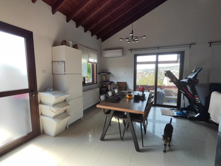 2 Bedroom House for Sale in Parekklisia, Limassol District