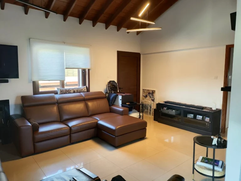 2 Bedroom House for Sale in Parekklisia, Limassol District