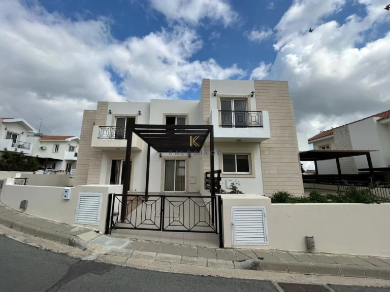 Cheap Houses and Villas for Sale Larnaca up to 300000 euro