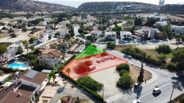 947m² Plot for Sale in Agios Tychonas, Limassol District