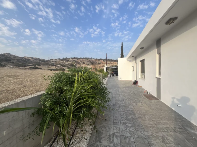 3 Bedroom House for Rent in Parekklisia, Limassol District