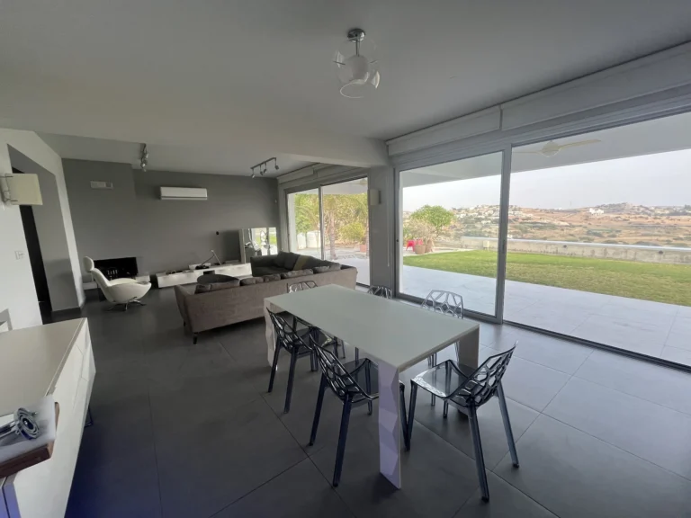 3 Bedroom House for Rent in Parekklisia, Limassol District