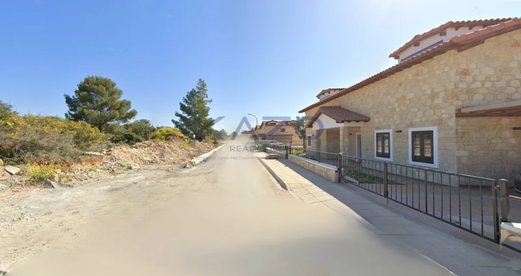 765m² Plot for Sale in Souni, Limassol District