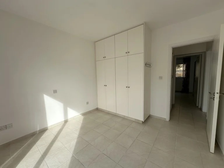 2 Bedroom Apartment for Sale in Paphos – Universal