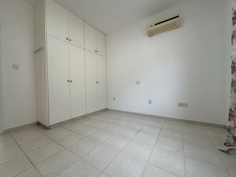 2 Bedroom Apartment for Sale in Paphos – Universal