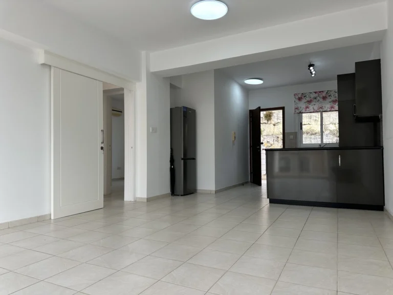 2 Bedroom Apartment for Sale in Paphos – Universal