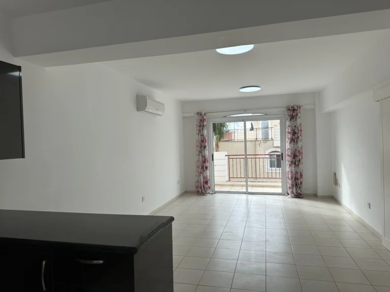 2 Bedroom Apartment for Sale in Paphos – Universal