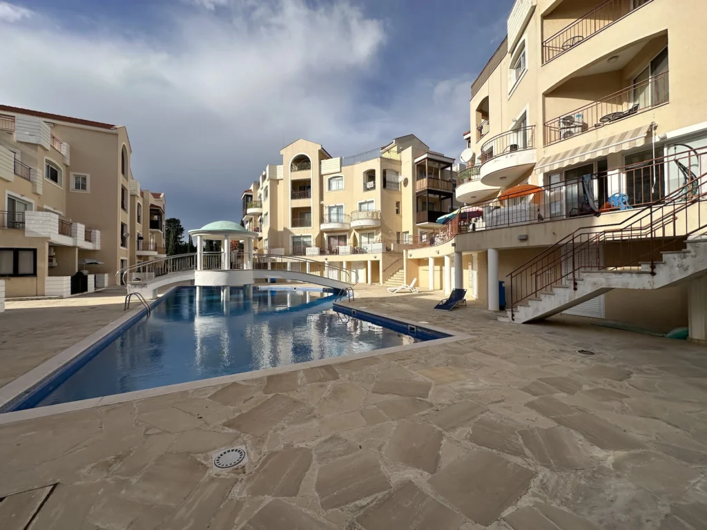 2 Bedroom Apartment for Sale in Paphos – Universal