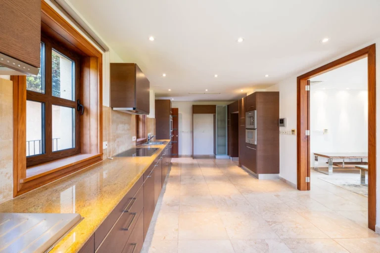 6+ Bedroom House for Sale in Pyrgos Lemesou, Limassol District