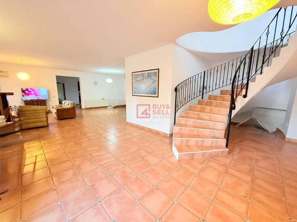 4 Bedroom Apartment for Sale in Germasogeia, Limassol District