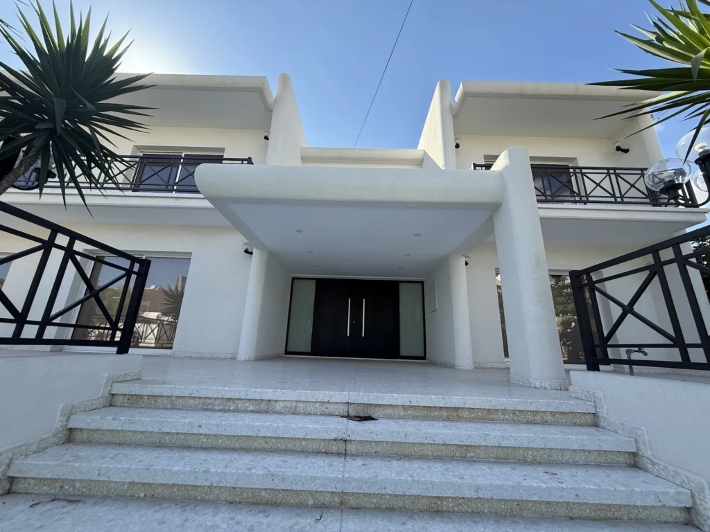 4 Bedroom House for Sale in Limassol – Ekali
