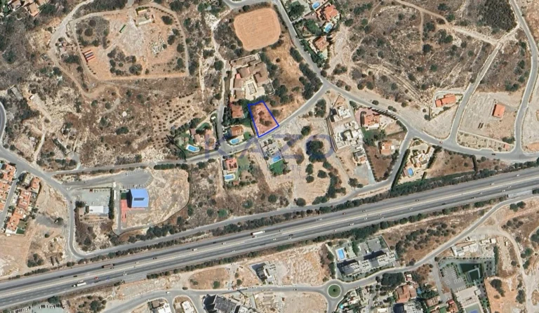 1,060m² Plot for Sale in Agios Tychonas, Limassol District