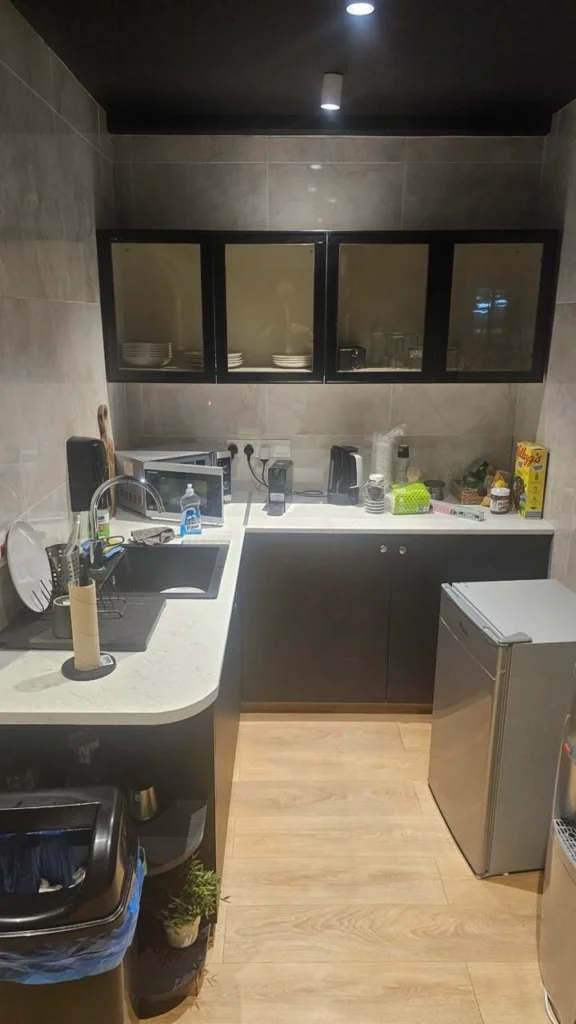 100m² Office for Rent in Larnaca – Agios Nikolaos, Limassol District